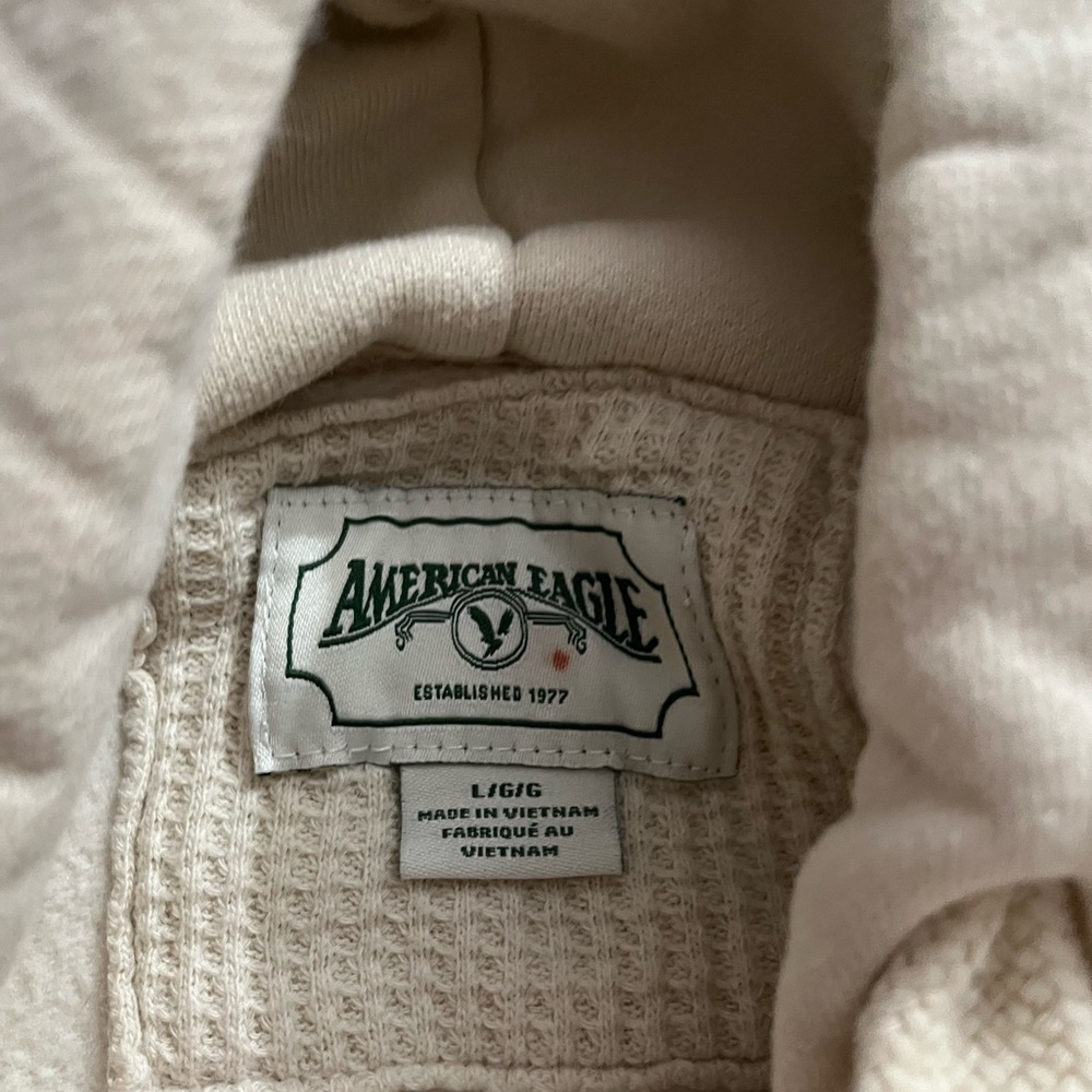 American Eagle Cream Hoodie